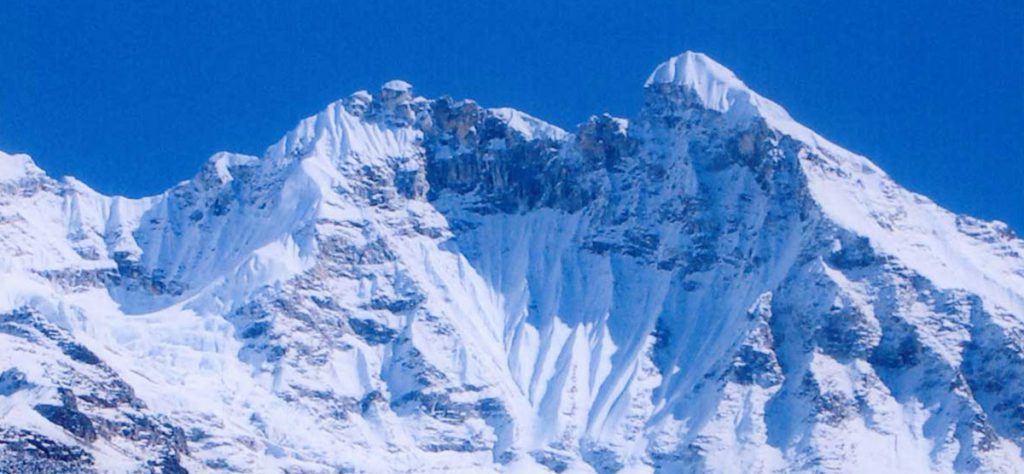 first-ascent-of-larkya-lha-main-peak-3
